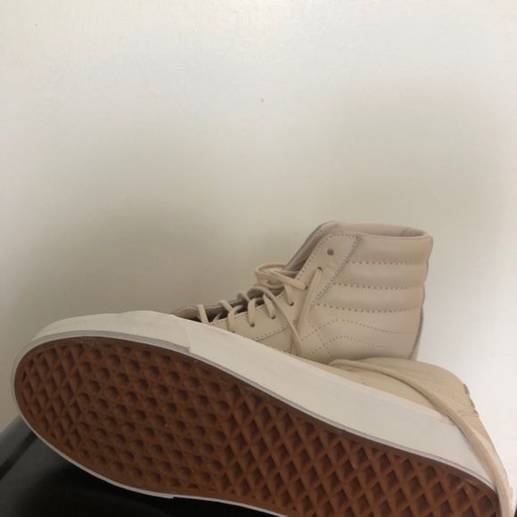 Vans - Picture 3 of 5